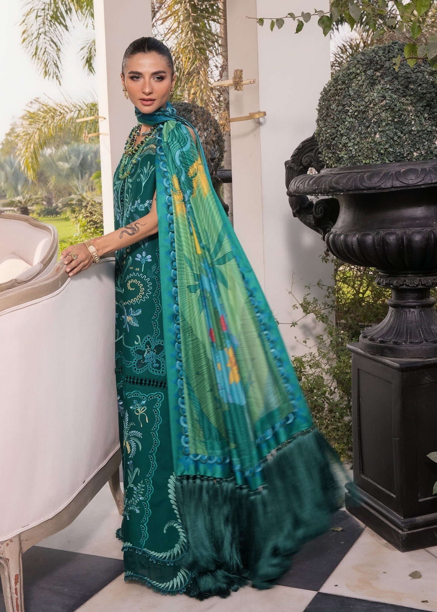 Flow by crimson Embroidered unstitched 3pc collection BEAUTY IN BLOOM - D3B