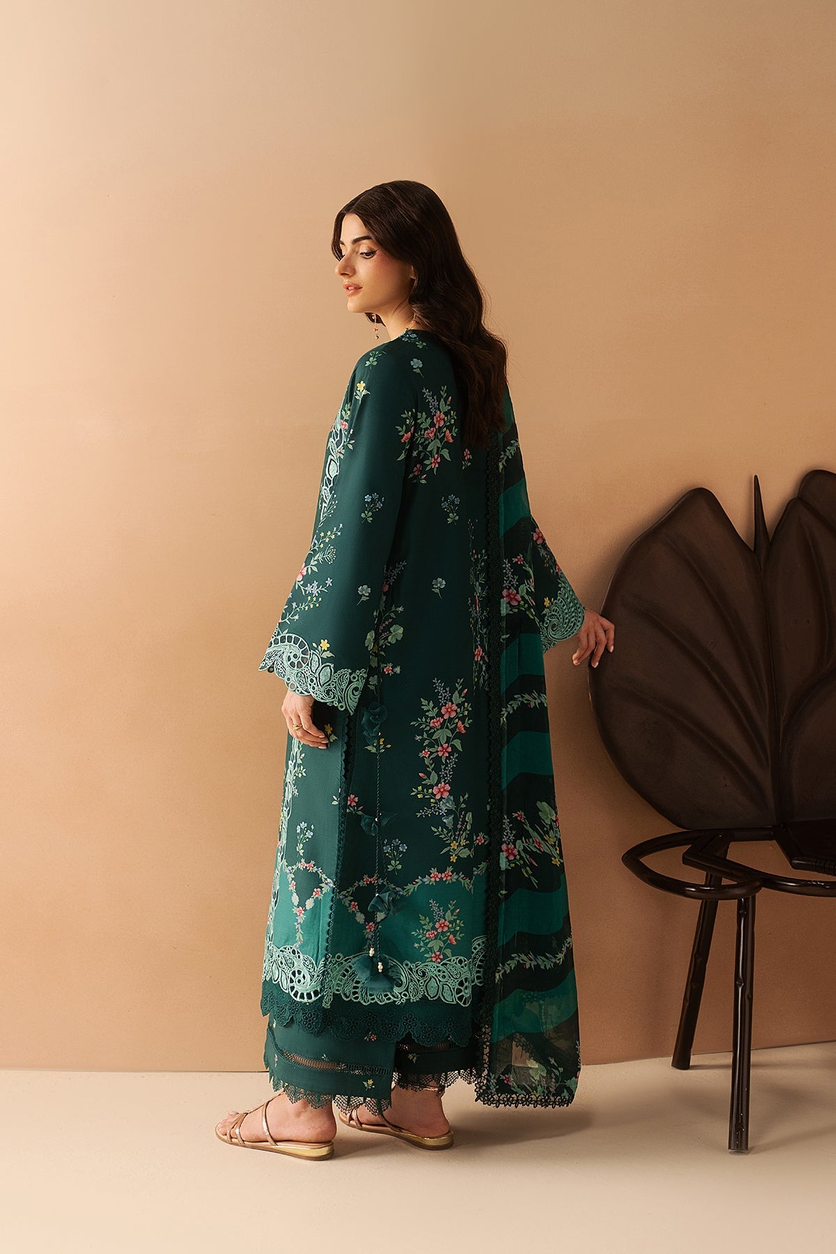 Afrozeh 3 Pc Unstitched Embroidered & Printed Lawn Suit Halo