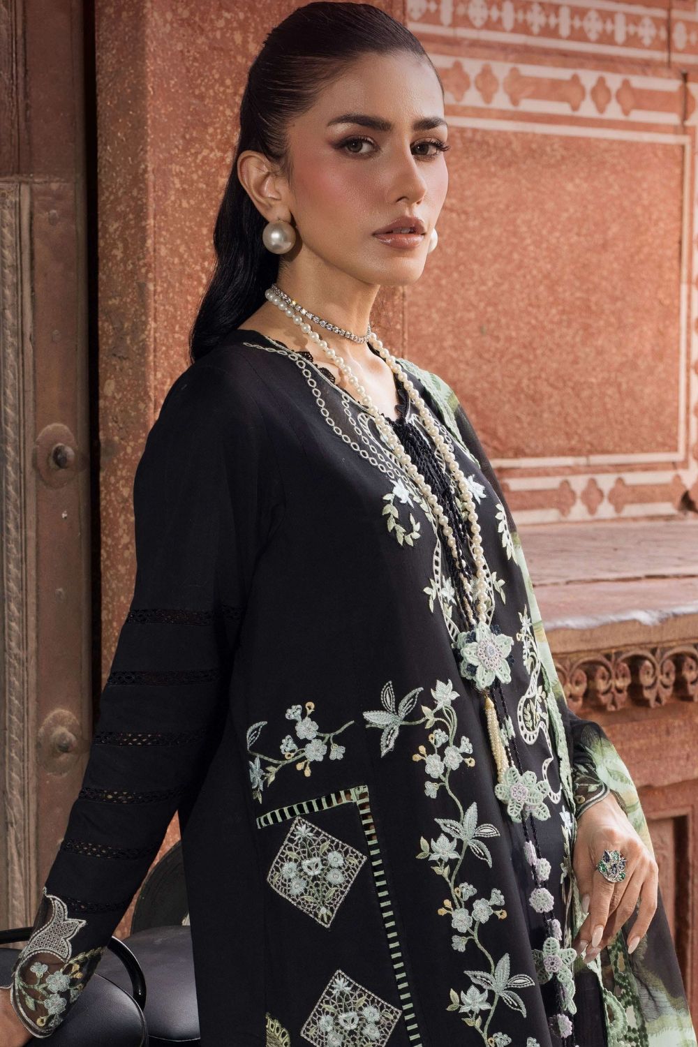 Saira * Shakira Bloom 3Pc Unstitched Embroidered Lawn Suit ELISE 5-A