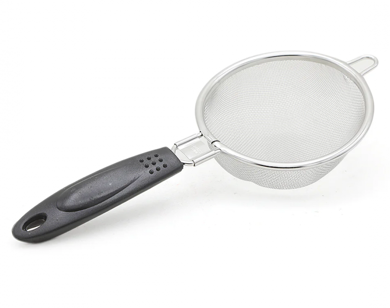 Tea Strainer Black Handle Large 24172  11 cm