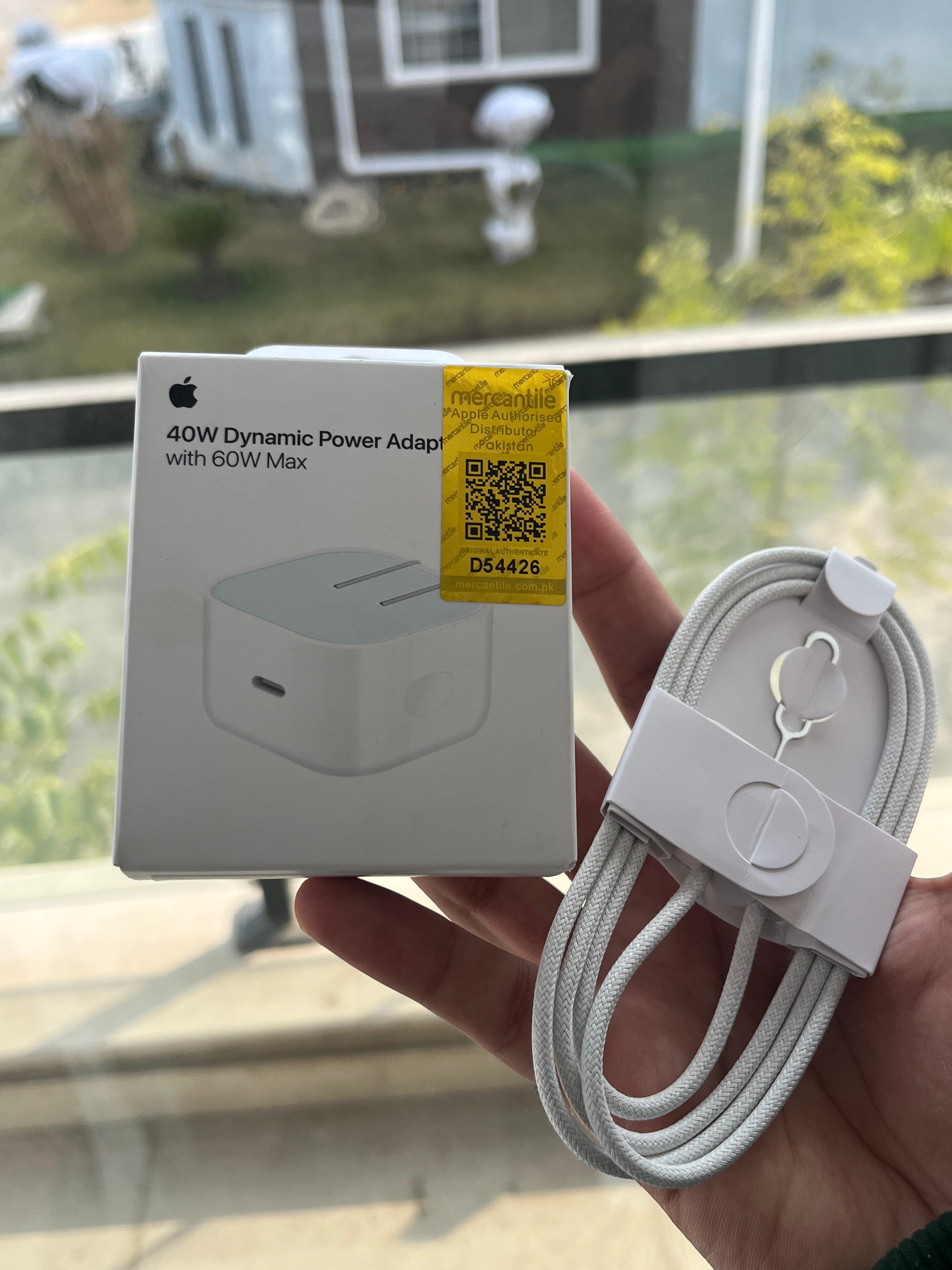 Apple 40W Dynamic Power Adapter - Original iPhone and MacBook Charger
