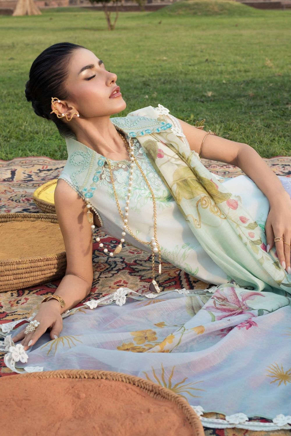 Saira * Shakira Bloom 3Pc Unstitched Embroidered Lawn Suit AVA 1-A