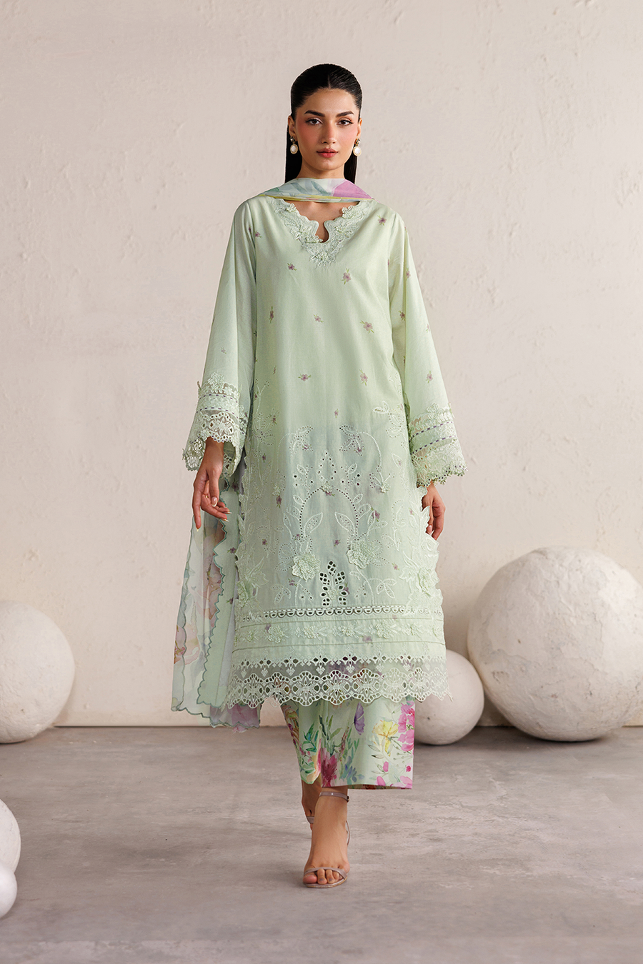 Iznik 3 Pc Unstitched Embroidered Lawn Suit IBE-06