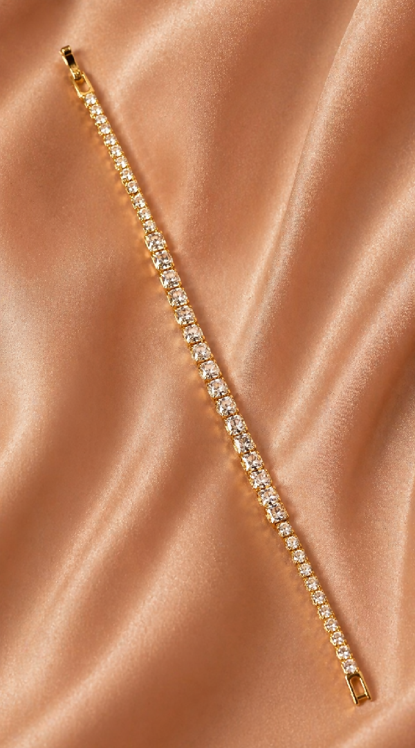 Golden Glamour Square-Cut Classic Tennis Bracelet