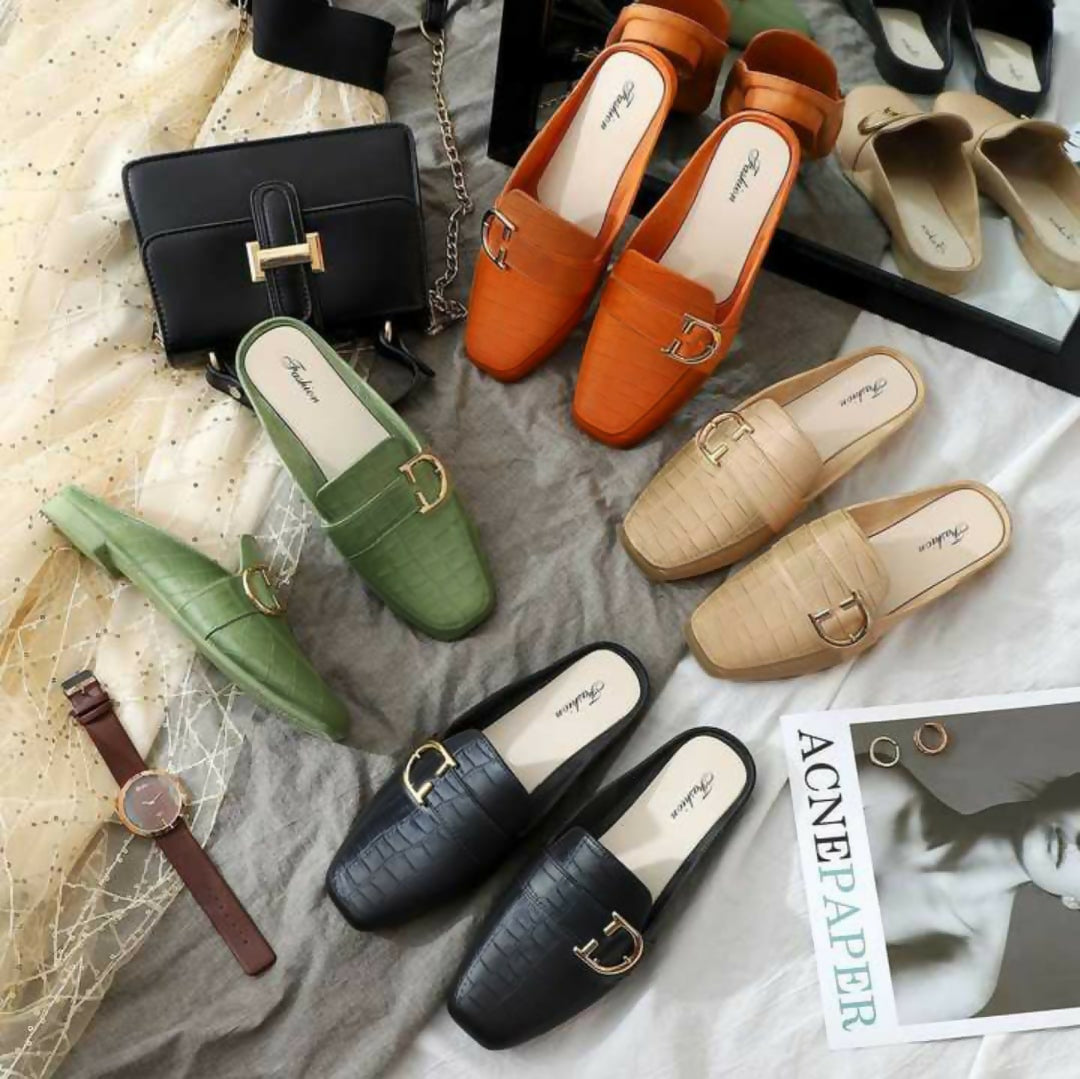 Rubber summers half shoes korean style with golden buckle