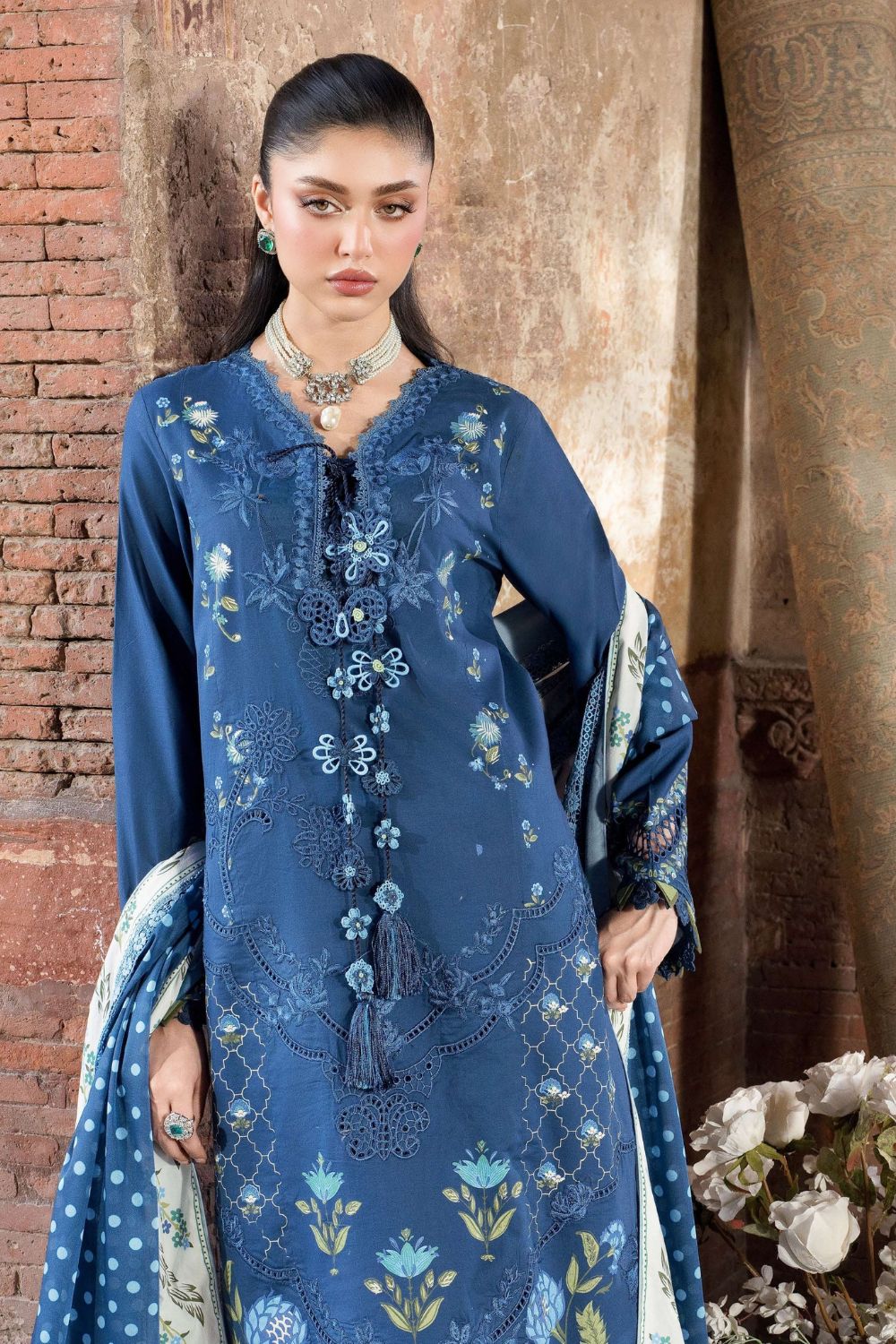 Saira * Shakira Bloom 3Pc Unstitched Embroidered Lawn Suit LILY 2-B