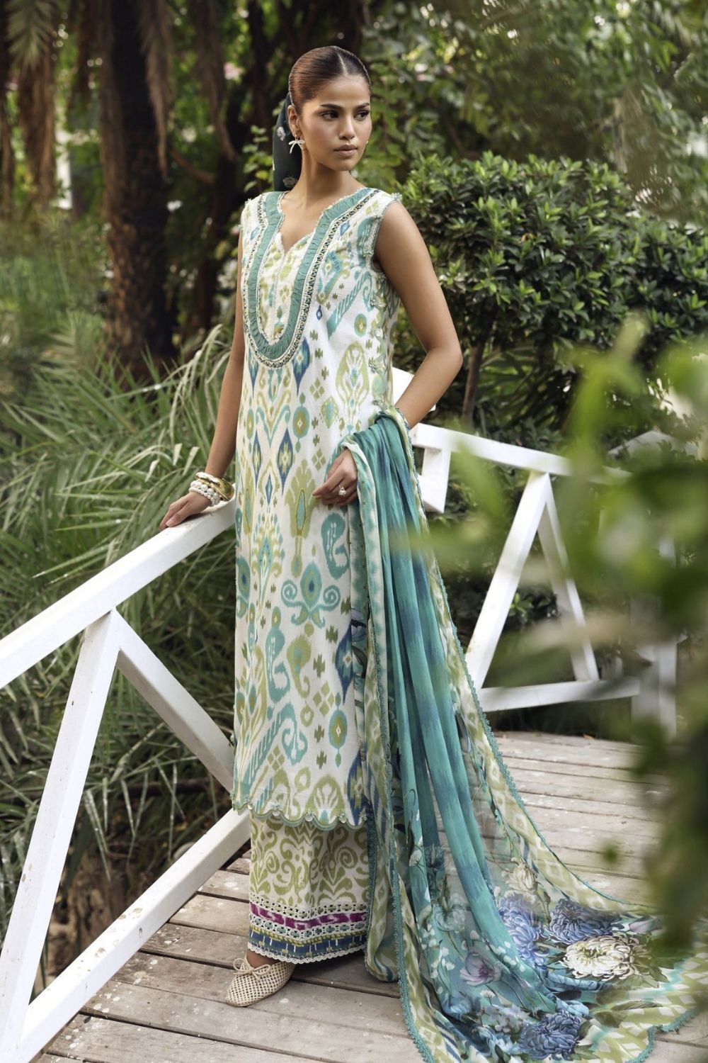 Elaf Premium 3Pc Unstitched Belladore  Printed Chiffon Suit EPA-2B JUNE
