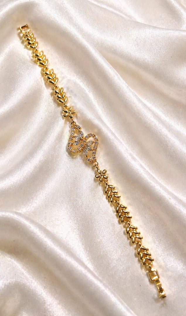 Gold-Tone Floral Accent Link Bracelet