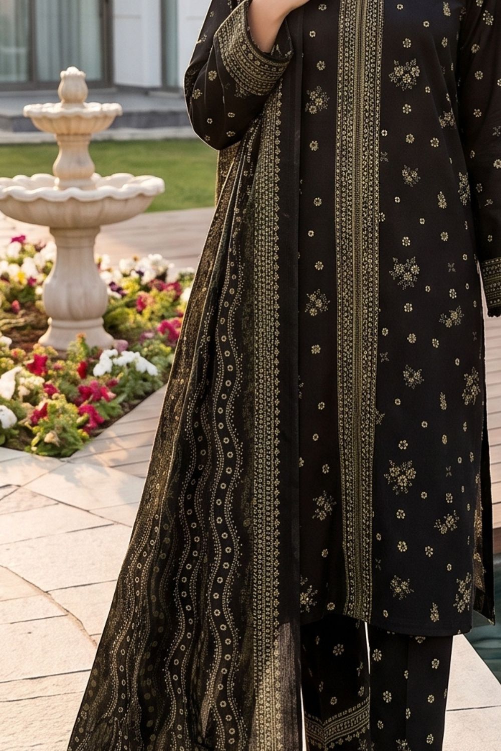 Mushtaq 3Pcs Unstitched Printed Lawn Poshak Collection Desgin - 3