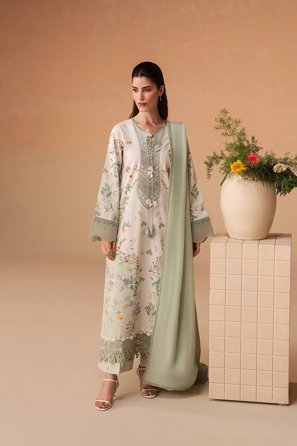 Afrozeh 3 Pc Unstitched Embroidered & Printed Lawn Suit Vesperd