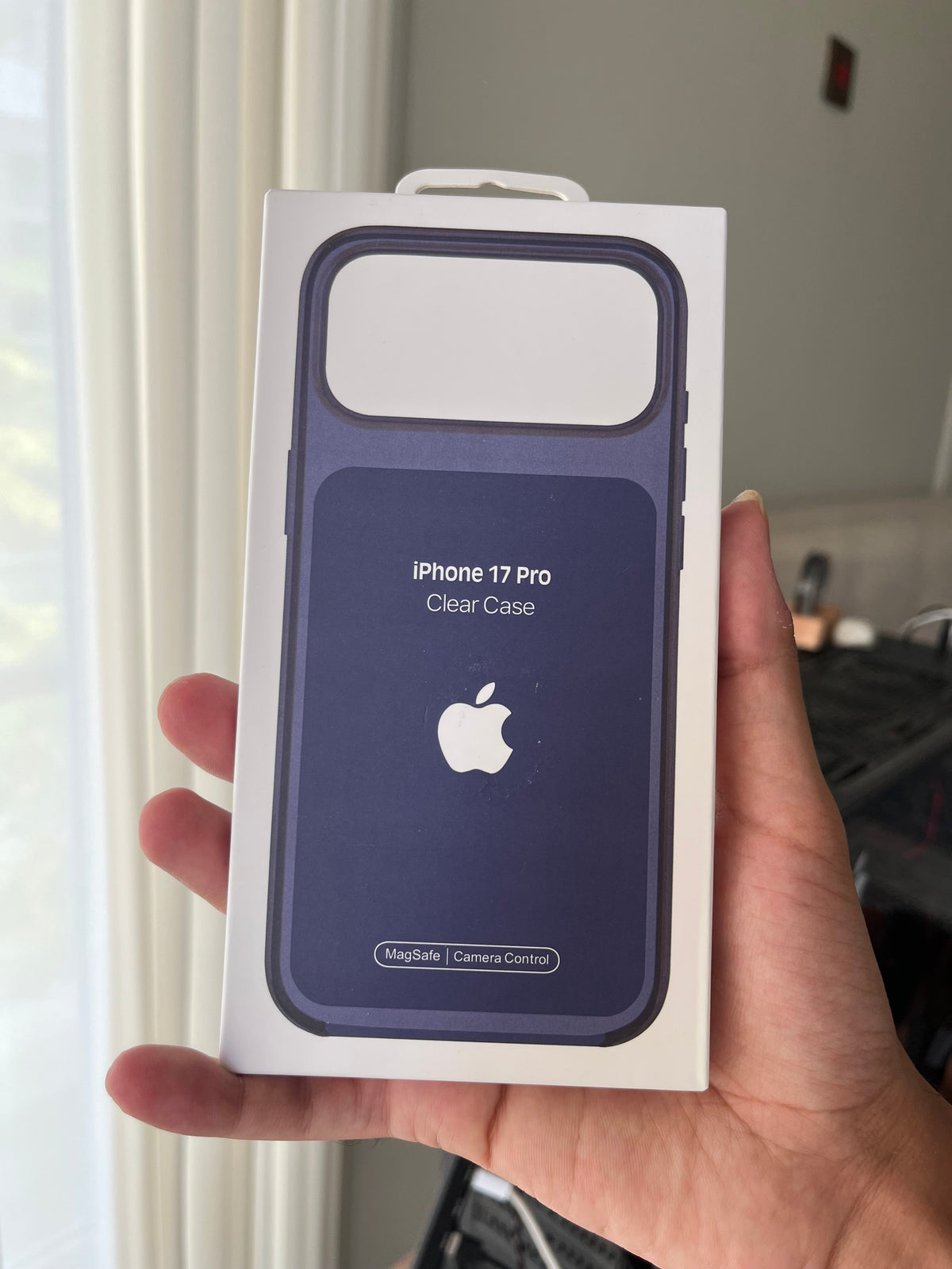 Apple iPhone 17 Pro Clear Case with MagSafe - Indigo