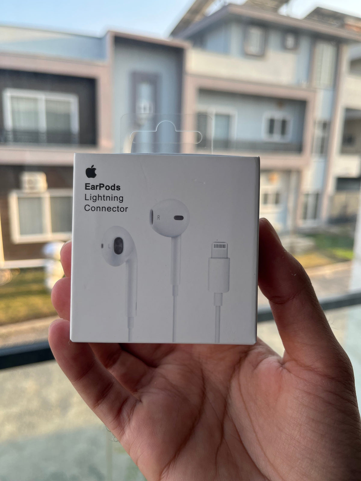 Apple EarPods - Original Wired Earphones USB-C and Lightning