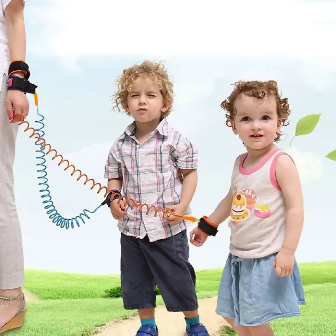 Anti-Lost Wrist Link Child Lock Safety Harness Strap - Random Color