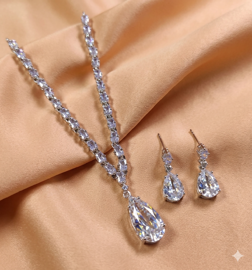 Beautiful Teardrop Zircon Set