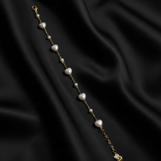 Luminous Heart and Pearl Gold Chain Bracelet