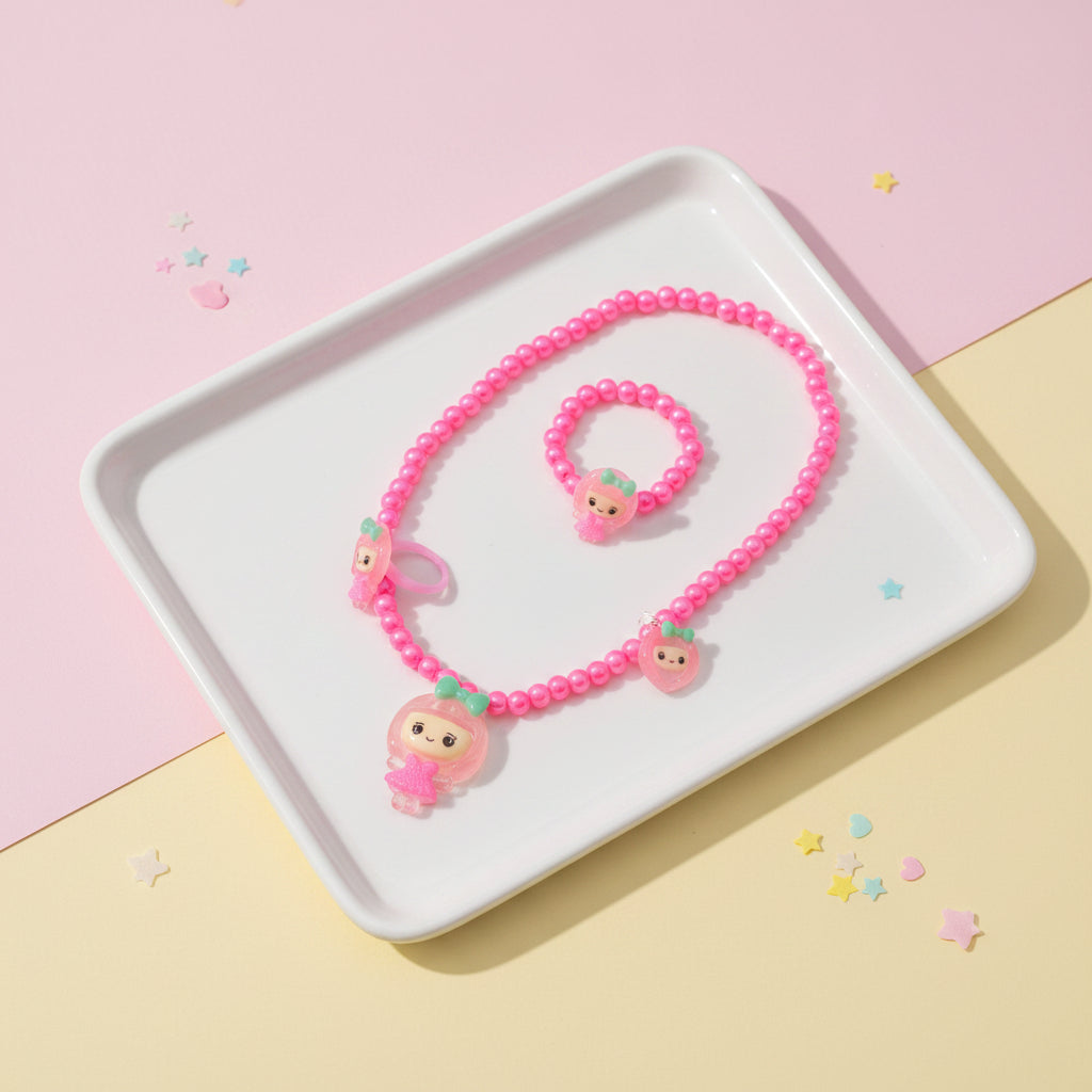 Cute Girl Pearl Necklaces