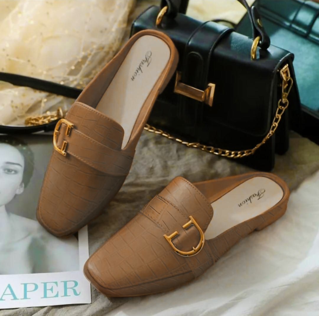 Rubber summers half shoes korean style with golden buckle