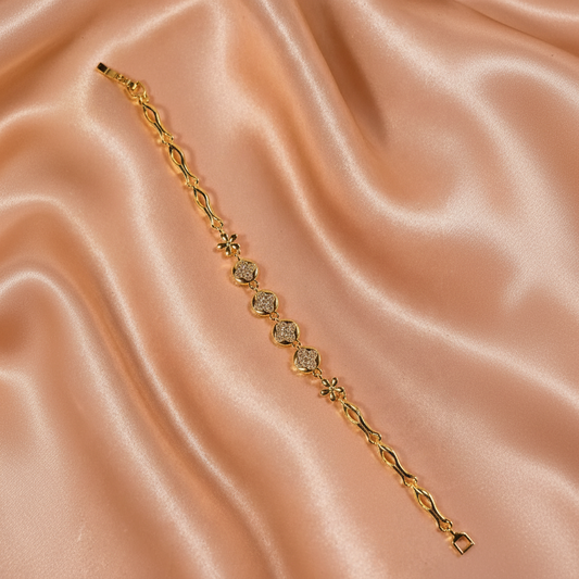Golden Clover Trio Pavé Gold Bracelet