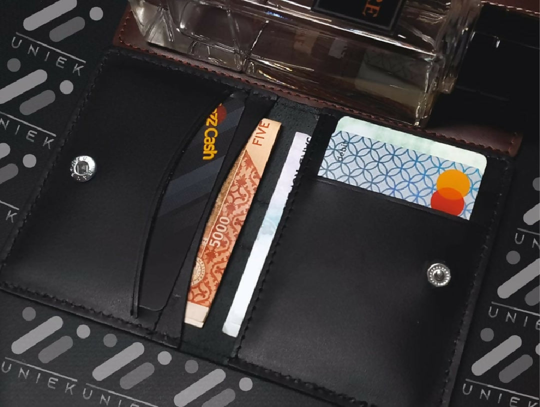 Leather Card Holder Wallet Black and brown