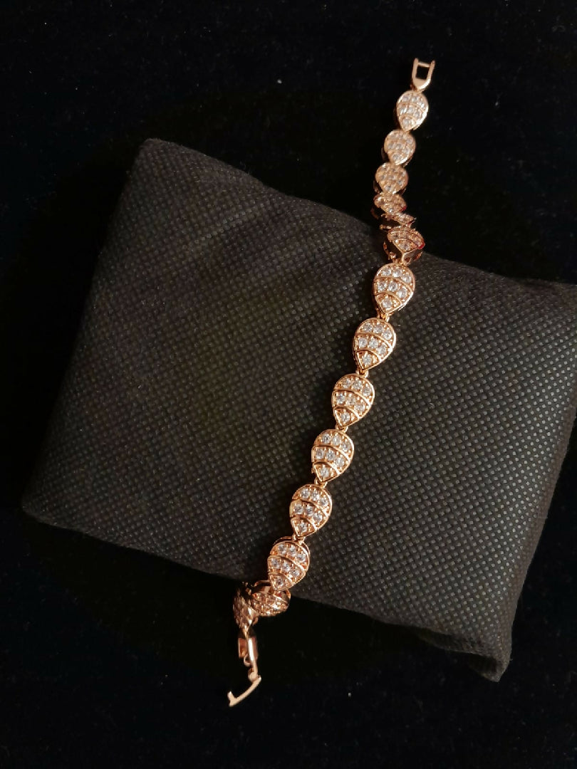 Rose Gold Teardrop Bracelet