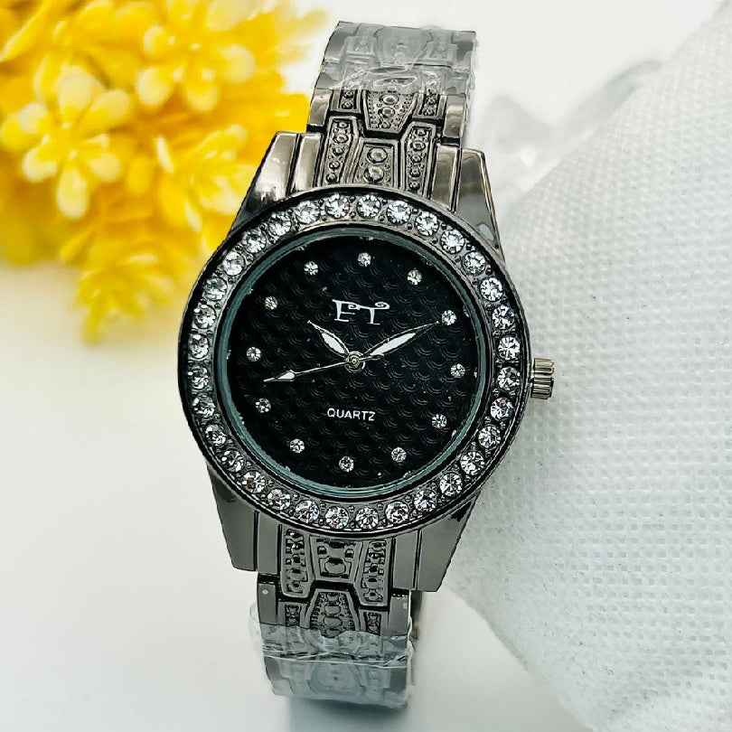 Ladies Luxury Round Dial Stainless Steel Watch Water Resistant Stone Studded