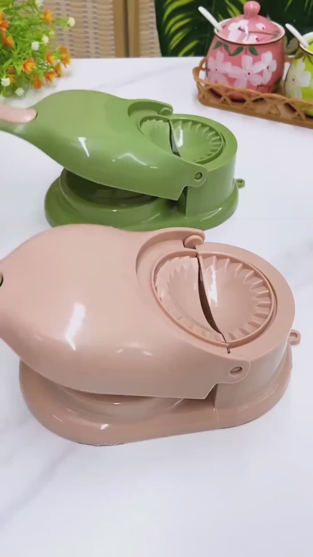 2-in-1-Manual-Dumpling-Maker-Dough-Press-Machine-Portable-Samosa-Gujiya-Mould-Tool-Easy-Kitchen-DIY-Pastry-Accessory-Random-Colour