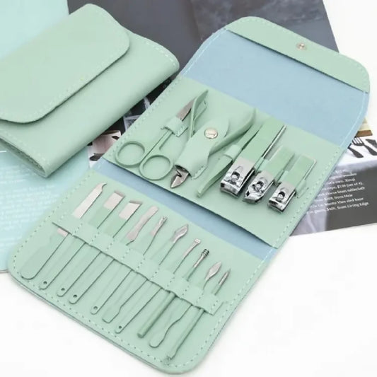 16 in 1 Nail kit Manicure Cutters Nail Clipper Set Household Stainless Steel Ear Spoon Nail Clippers Pedicure Nail Scissors Tool Set (Random Color)
