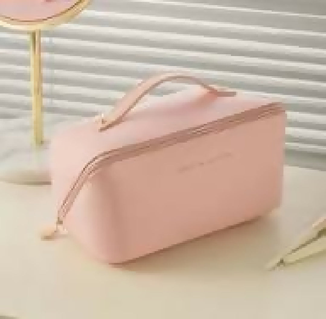 Lazy Cosmetics Pouch