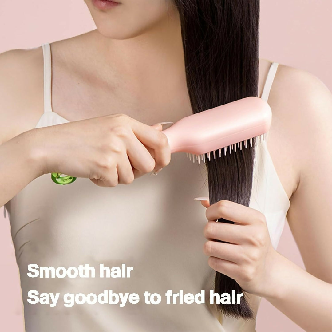 Self Cleaning Magic Hair Brush - One-Click Cleaning Telescopic Hair Comb - Random Color